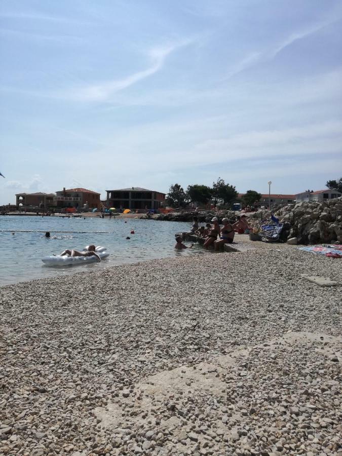 Apartman Kolarek Vir Buitenkant foto